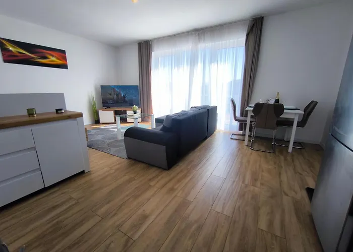 Premiovy S Vlastnym Vchodom A Parkovanim V Garazi Apartment *