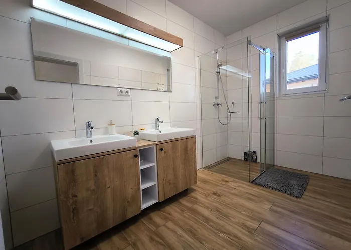 Premiovy S Vlastnym Vchodom A Parkovanim V Garazi * Svidnik