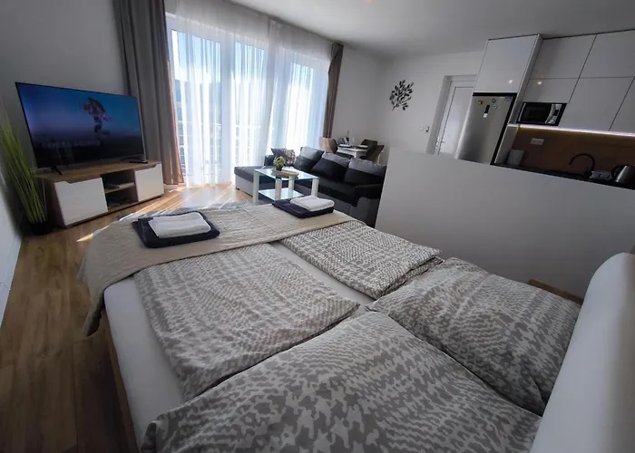 Premiovy S Vlastnym Vchodom A Parkovanim V Garazi