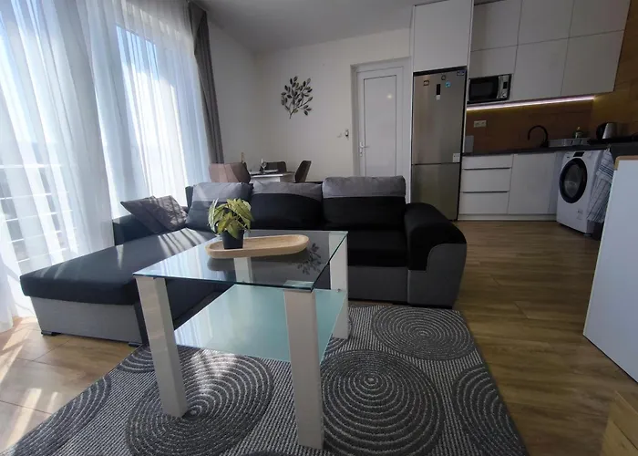 Apartment Premiovy S Vlastnym Vchodom A Parkovanim V Garazi *